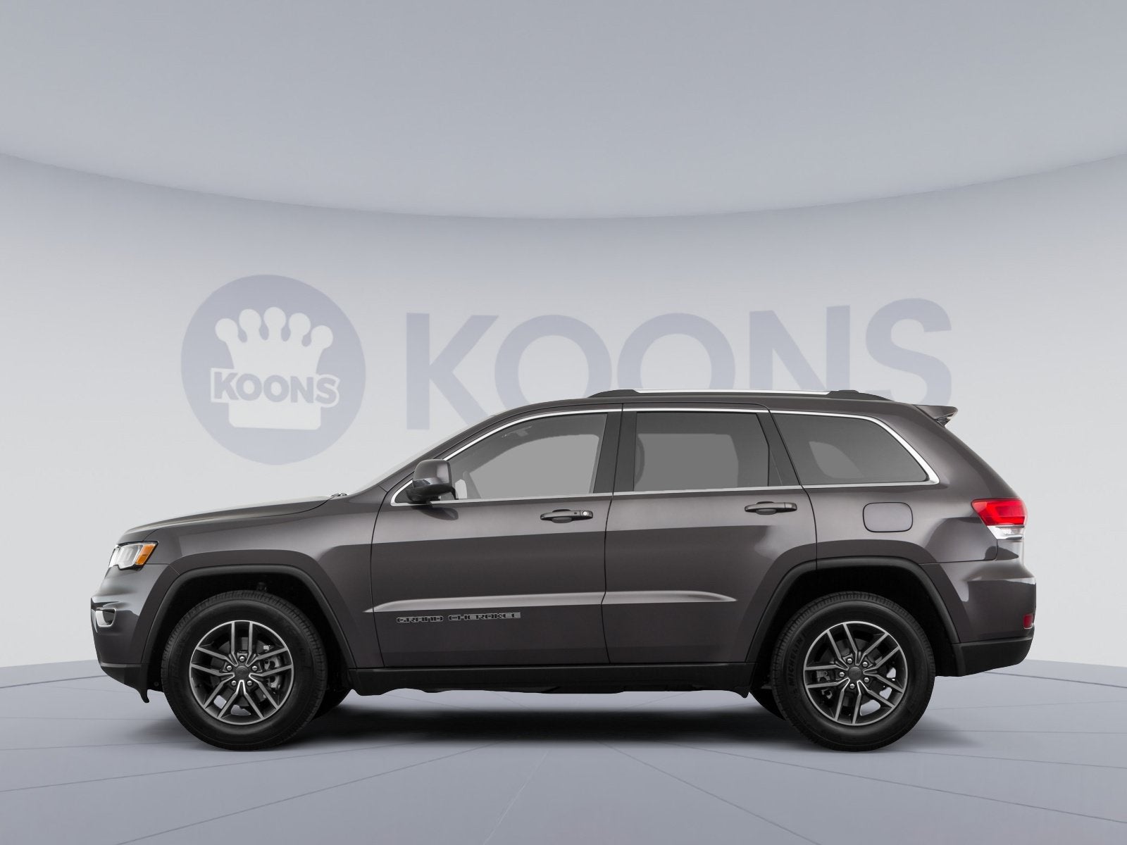 2019 Jeep Grand Cherokee — side profile view