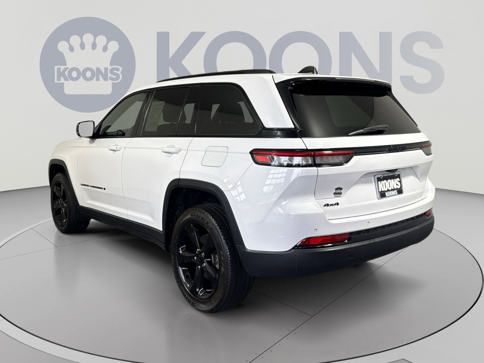 2023 Jeep Grand Cherokee — rear three-quarter view