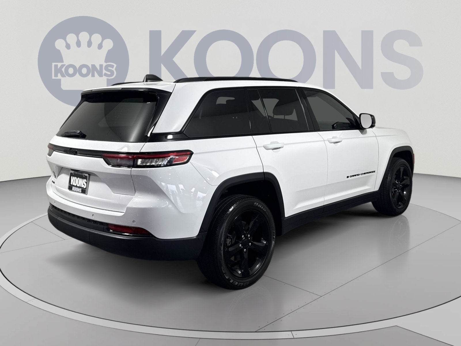 2023 Jeep Grand Cherokee — detail view
