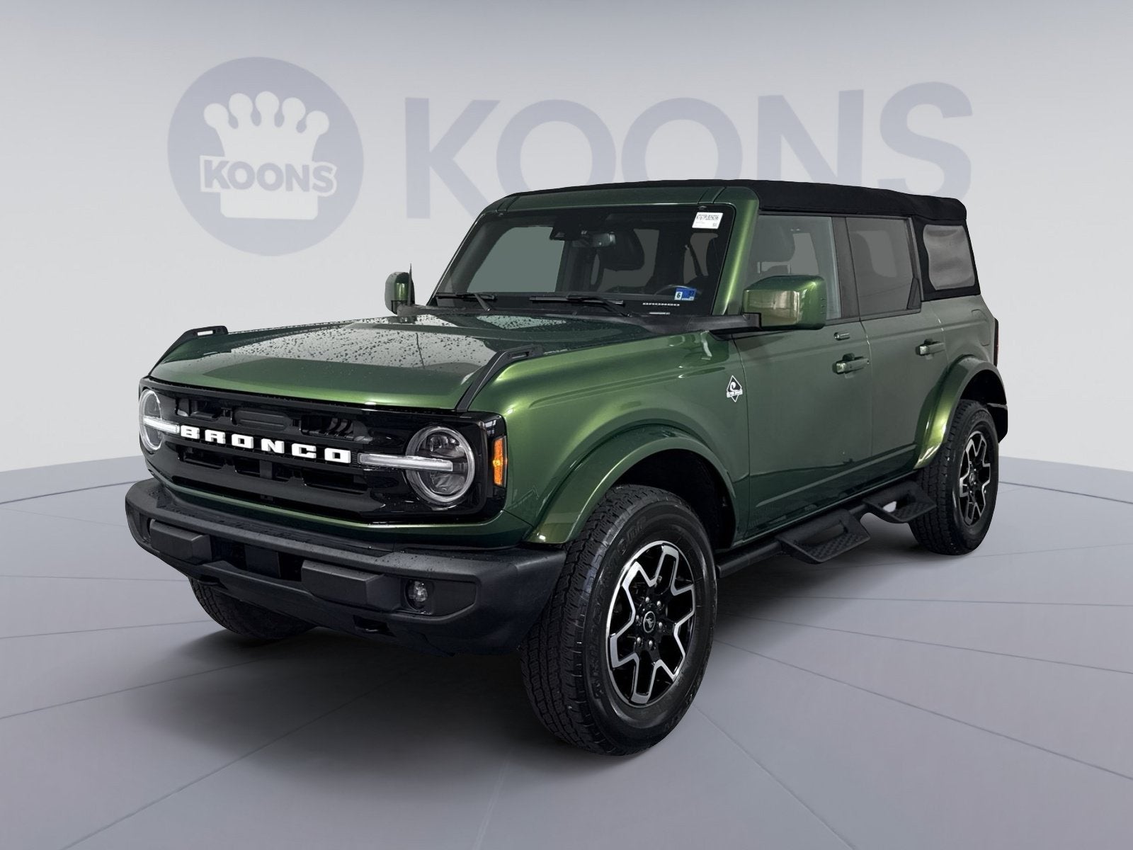 2023 Ford Bronco Base in Eruption Green Metallic — front three-quarter view