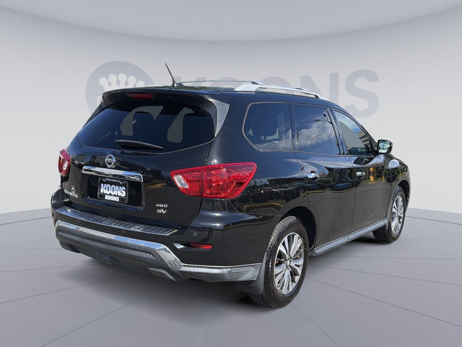 2017 Nissan Pathfinder — detail view